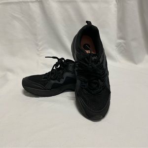 Rykä black running shoes in a size US 7M